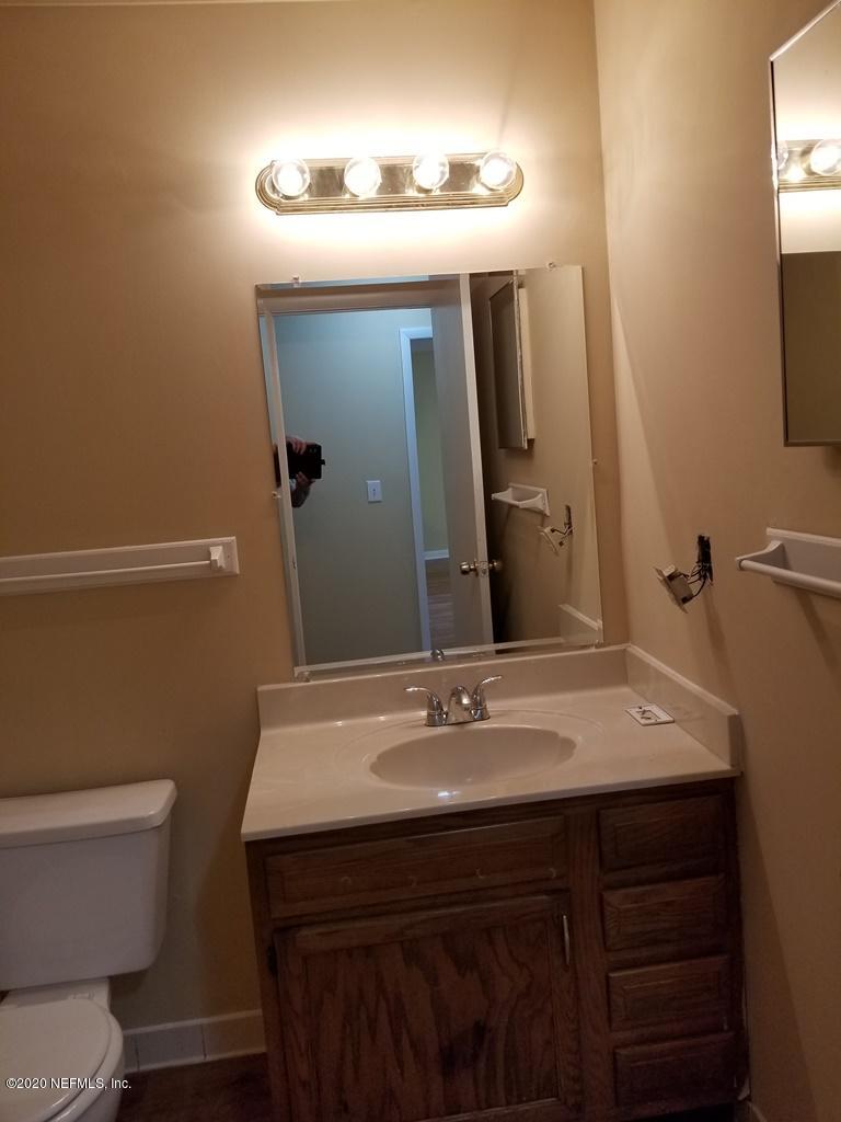 5449 Foxboro Road, Unit 7 Jacksonville, FL 32208 - Photo 22 of 37 20200322_115513