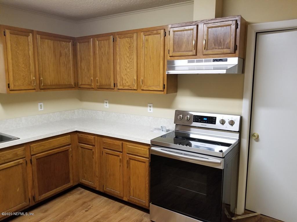 5449 Foxboro Road, Unit 7 Jacksonville, FL 32208 - Photo 5 of 37 20200322_115046