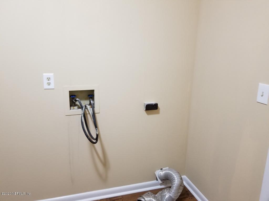 5449 Foxboro Road, Unit 7 Jacksonville, FL 32208 - Photo 10 of 37 20200322_115141