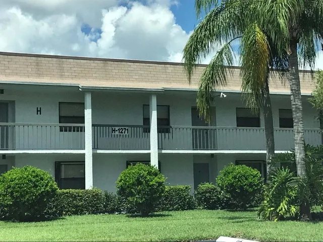 $1,750 | 1271 Southeast Parkview Place, Unit H4, Stuart, FL 34994