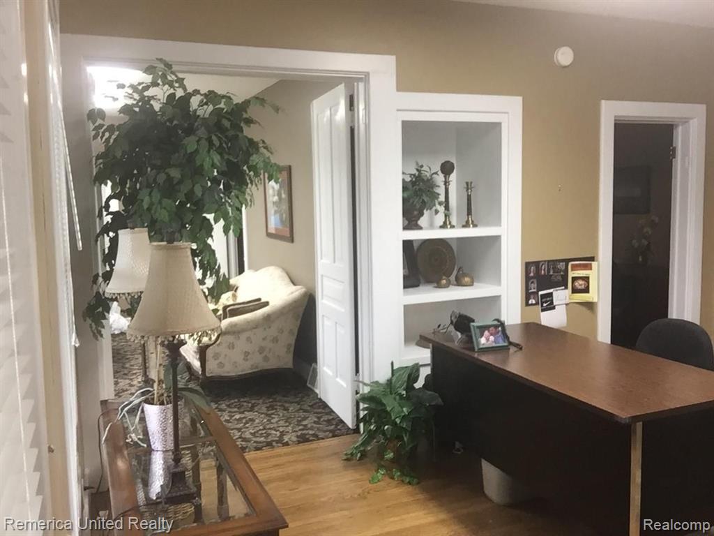 527 East Grand River Road Howell, MI 48843 - Photo 5 of 13