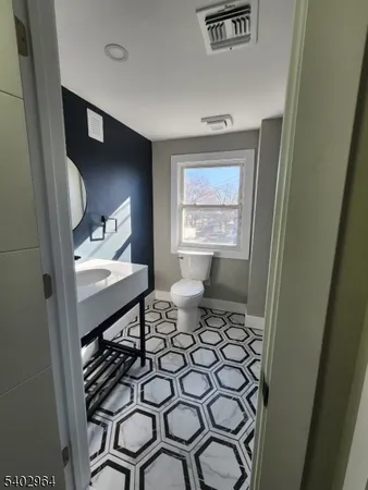 $2,850 | 93 Hughes Street, Unit 3, Maplewood, NJ 07040