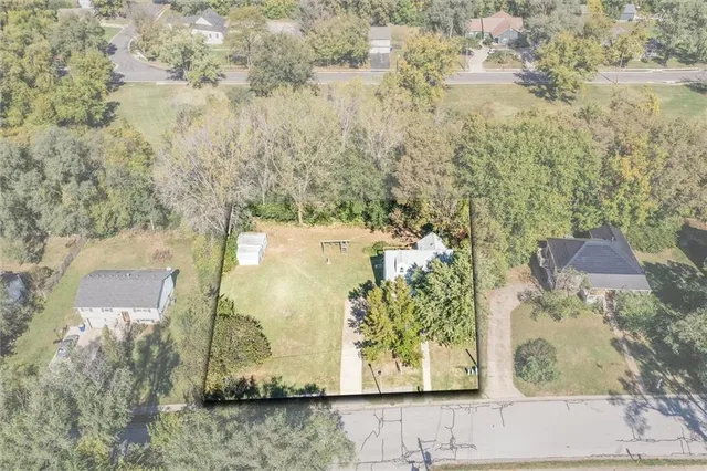 $320,000 | 9328 West 51st Street, Merriam, KS 66203