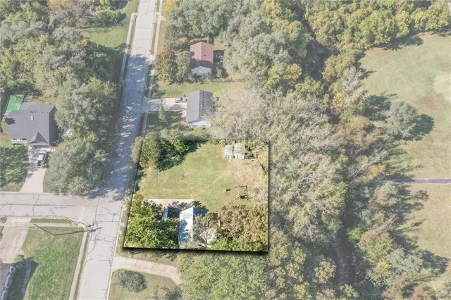 $320,000 | 9328 West 51st Street, Merriam, KS 66203