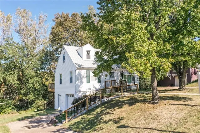 $320,000 | 9328 West 51st Street, Merriam, KS 66203