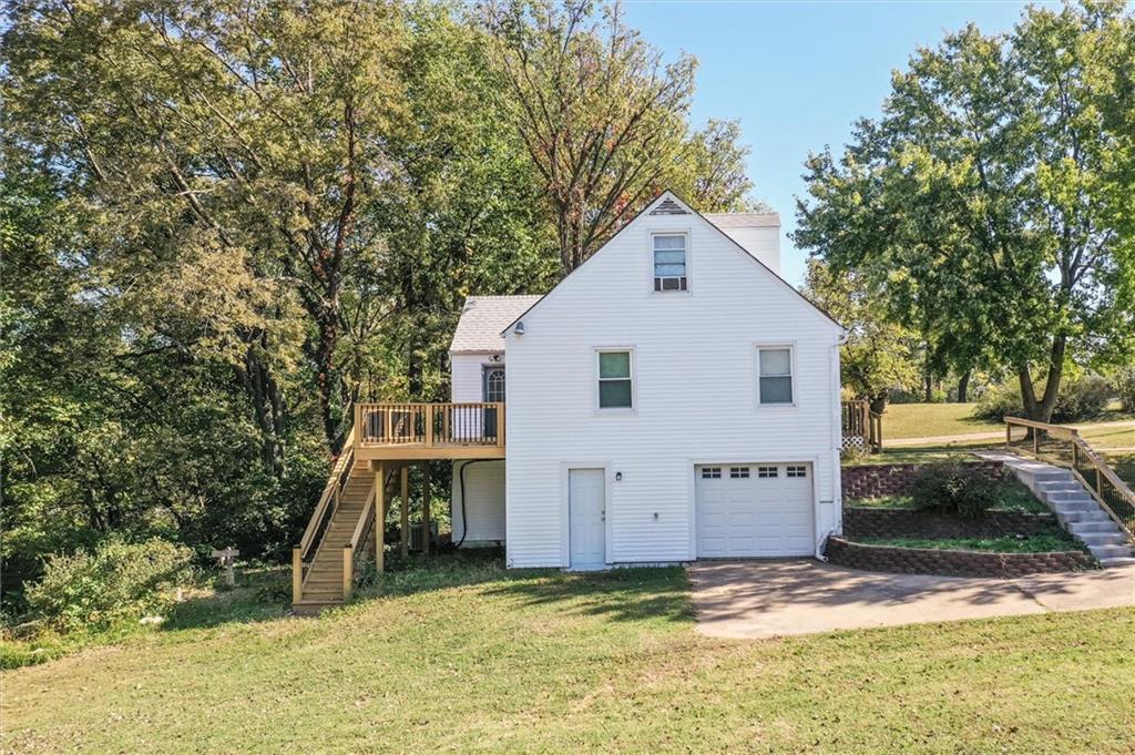 9328 West 51st Street Merriam, KS 66203 - Photo 4 of 36