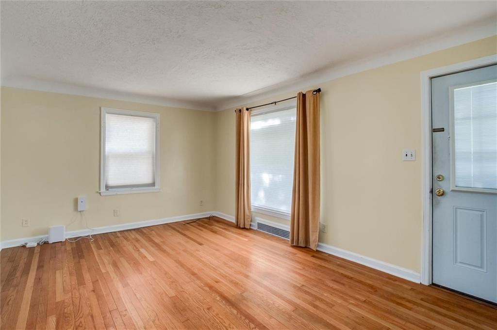 9328 West 51st Street Merriam, KS 66203 - Photo 8 of 36