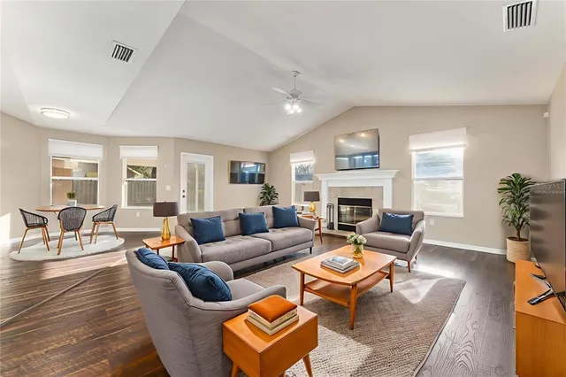 $475,000 | 8145 Southwest 51st Road, Gainesville, FL 32608