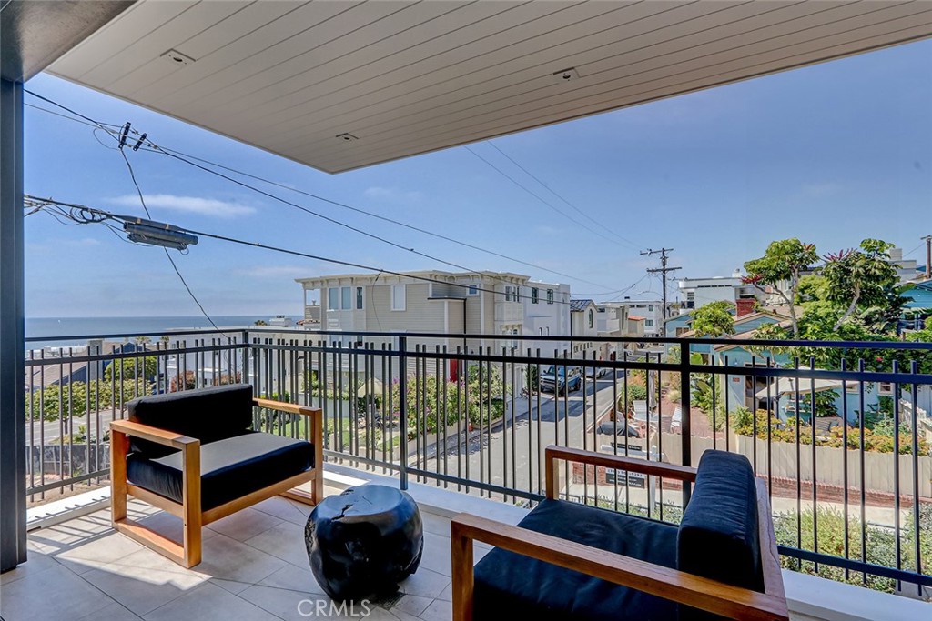 216 4th Street Manhattan Beach, CA 90266 - Photo 22 of 43