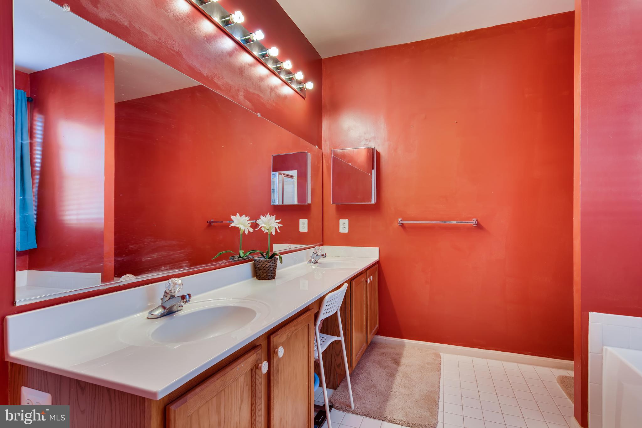 104 Seamaster Road Baltimore, MD 21221 - Photo 14 of 24 Master Bathroom (Full Bath #1)