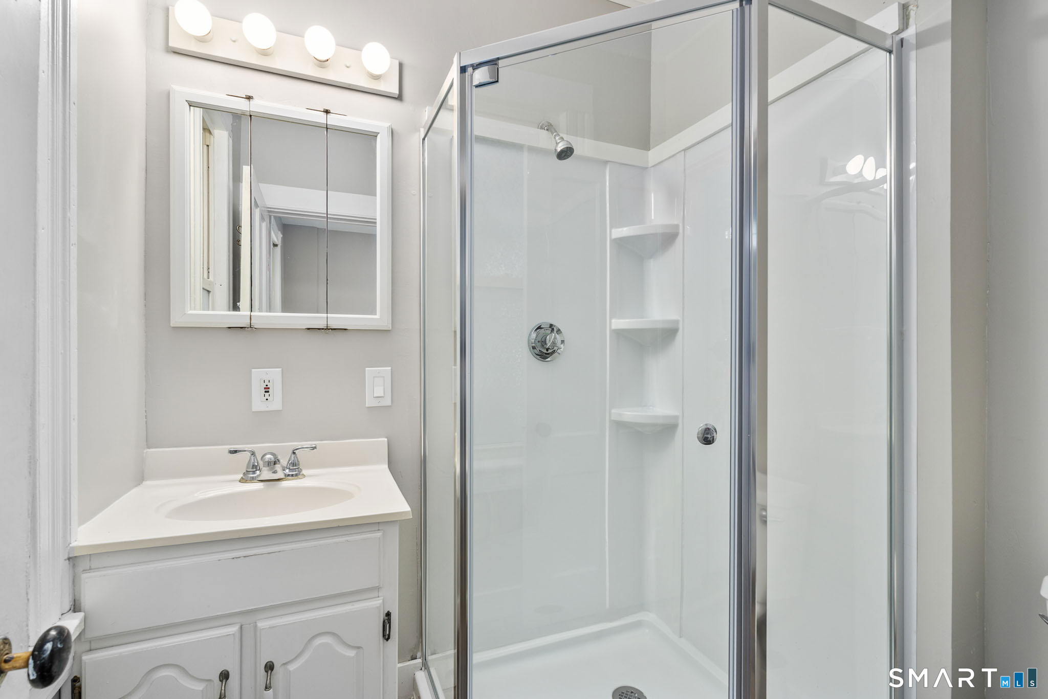 39 Goodwin Street, Unit 1 Bristol, CT 06010 - Photo 11 of 32