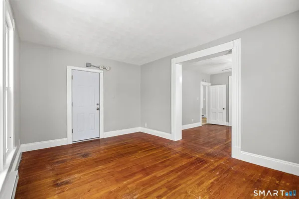 $1,350 | 39 Goodwin Street, Unit 1, Bristol, CT 06010