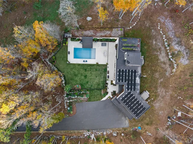 $2,999,000 | 9 Warwick Isle Boulevard, Pine Island, NY 10969