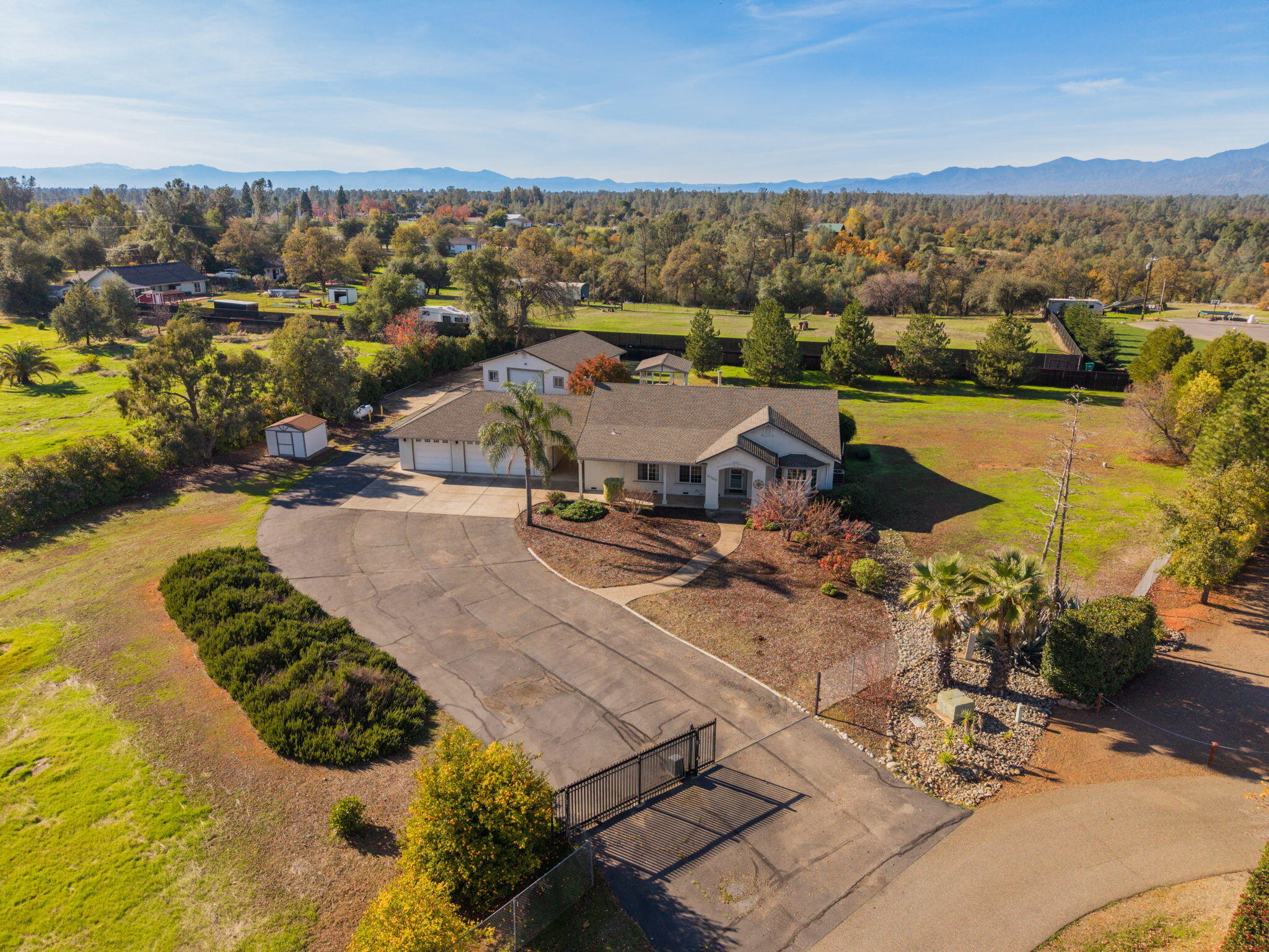 6760 Amber Ridge Drive Anderson, CA 96007 - Photo 1 of 30 Main