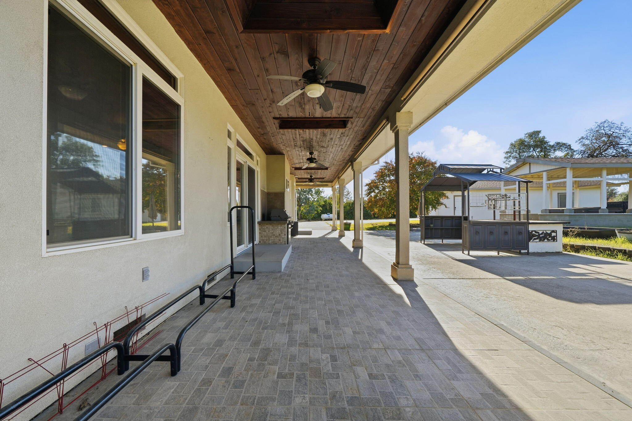 6760 Amber Ridge Drive Anderson, CA 96007 - Photo 24 of 30 Covered porch