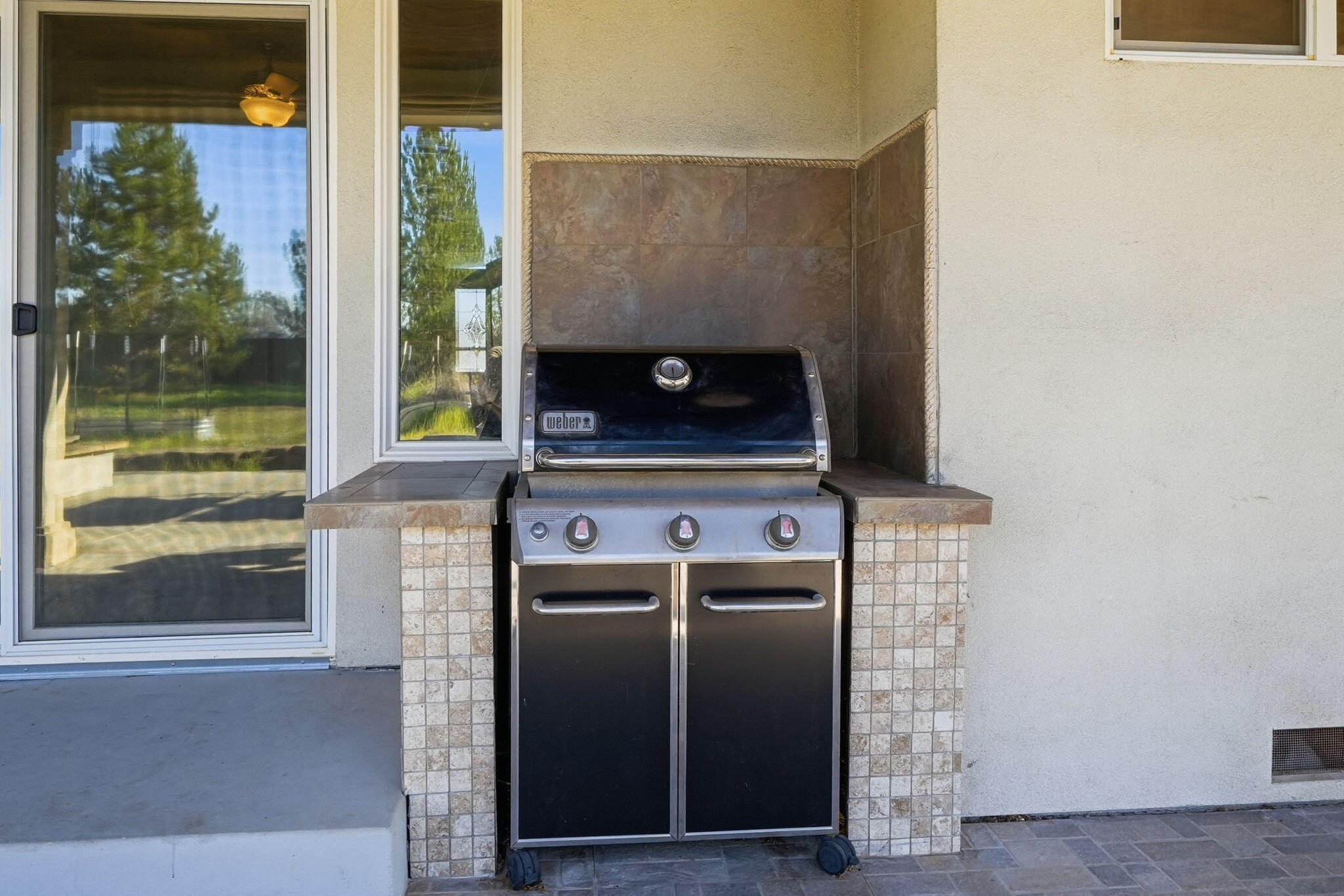 6760 Amber Ridge Drive Anderson, CA 96007 - Photo 27 of 30 BBQ area