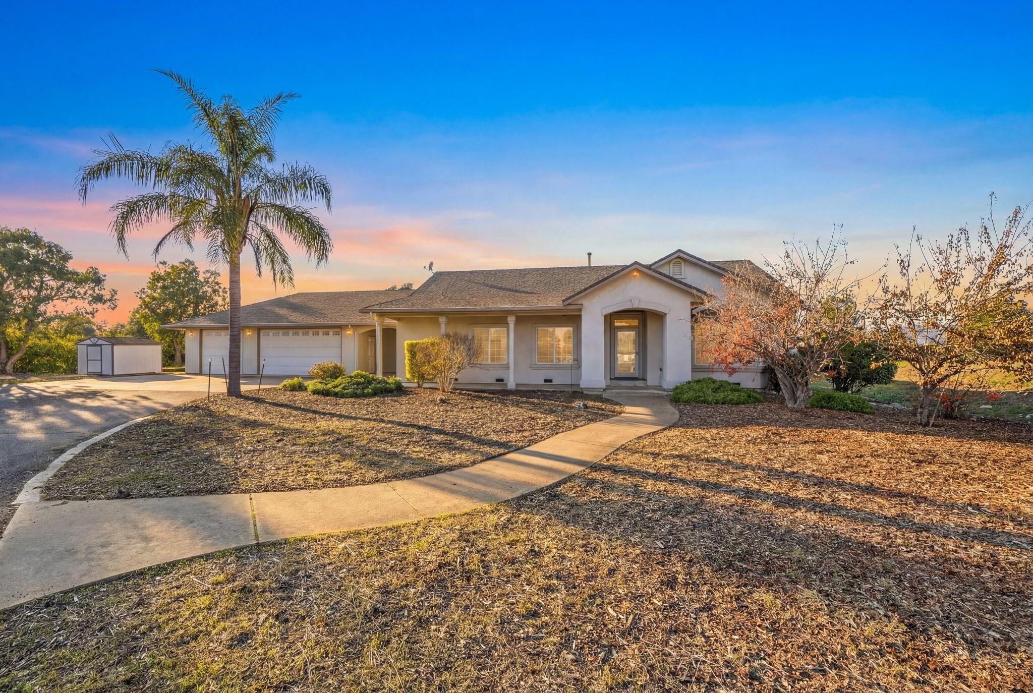 6760 Amber Ridge Drive Anderson, CA 96007 - Photo 5 of 30 Entrance