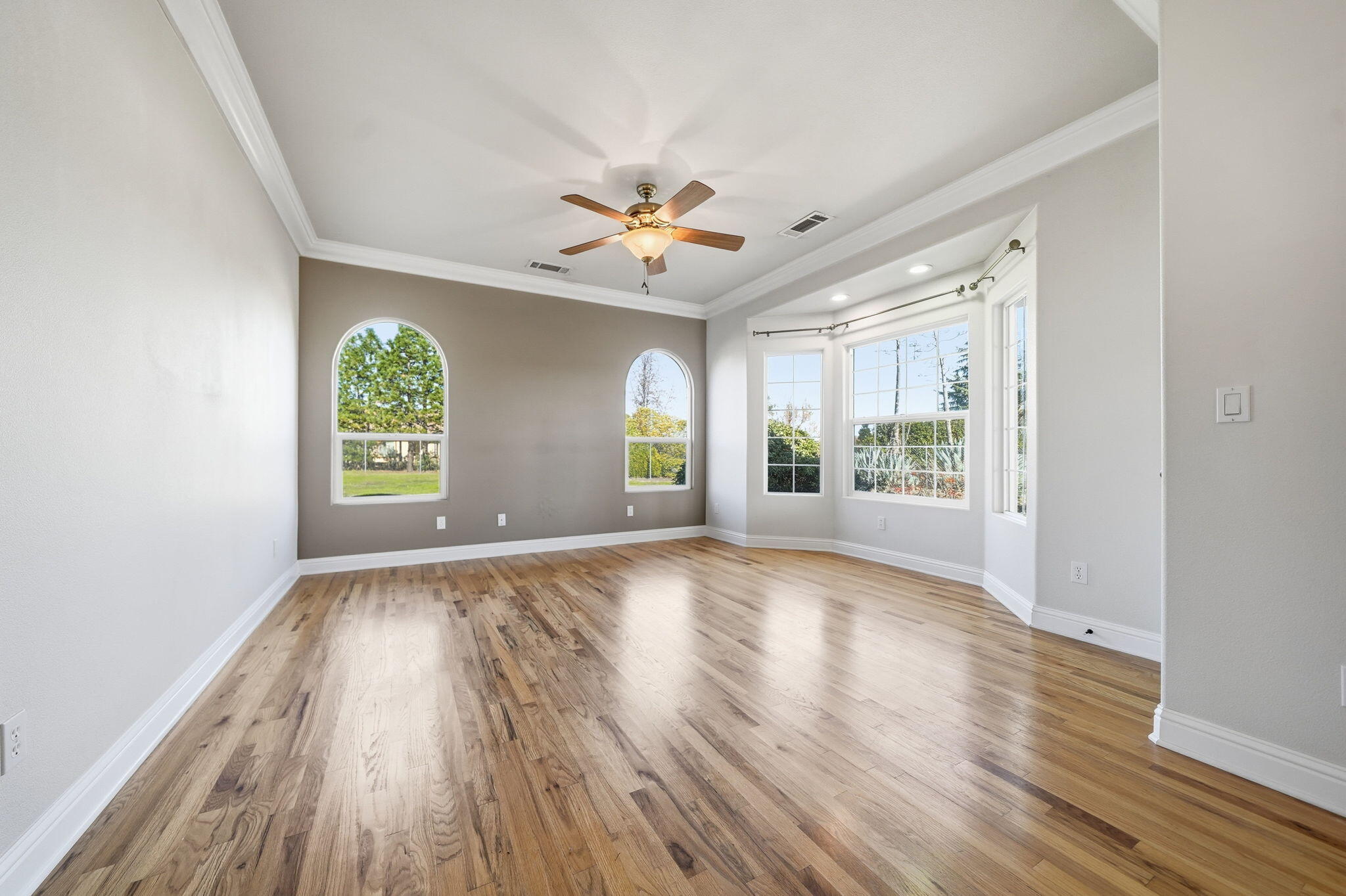 6760 Amber Ridge Drive Anderson, CA 96007 - Photo 6 of 30 Front room