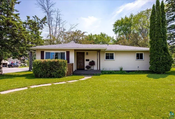 $300,000 | 702 North 21st Street, Superior, WI 54880