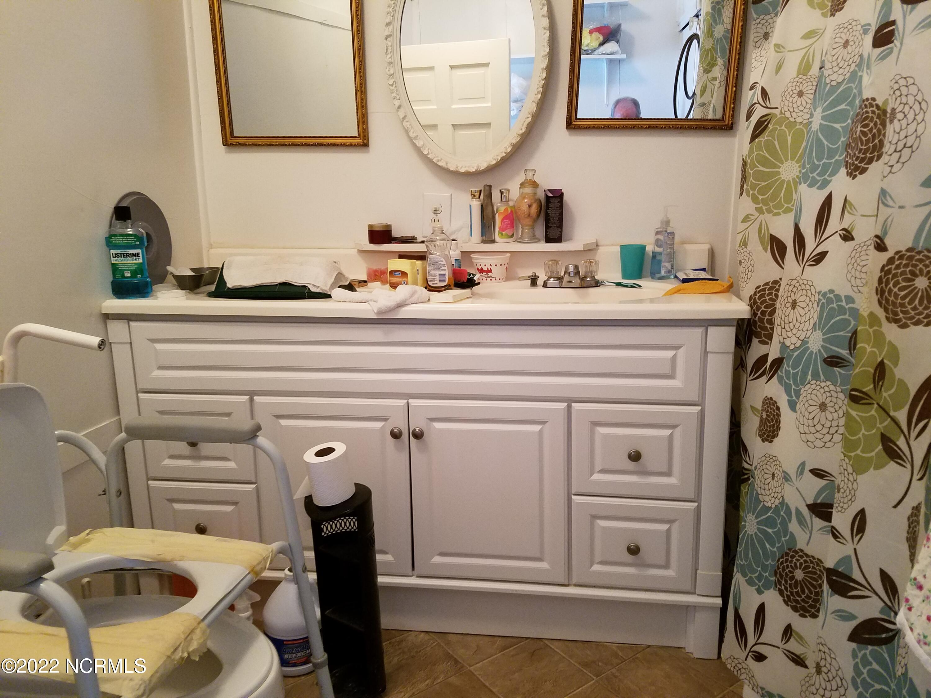 3335 Starburst Road Kinston, NC 28501 - Photo 13 of 23 Master Bath