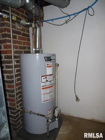 $139,900 | 1620 North 3rd Street, Clinton, IA 52732