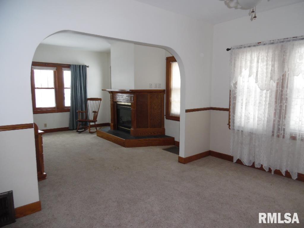 1620 North 3rd Street Clinton, IA 52732 - Photo 4 of 20