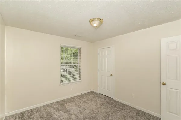 $1,700 | 6076 Camden Forrest Drive, Riverdale, GA 30296