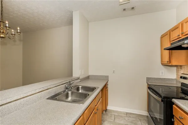 $1,700 | 6076 Camden Forrest Drive, Riverdale, GA 30296