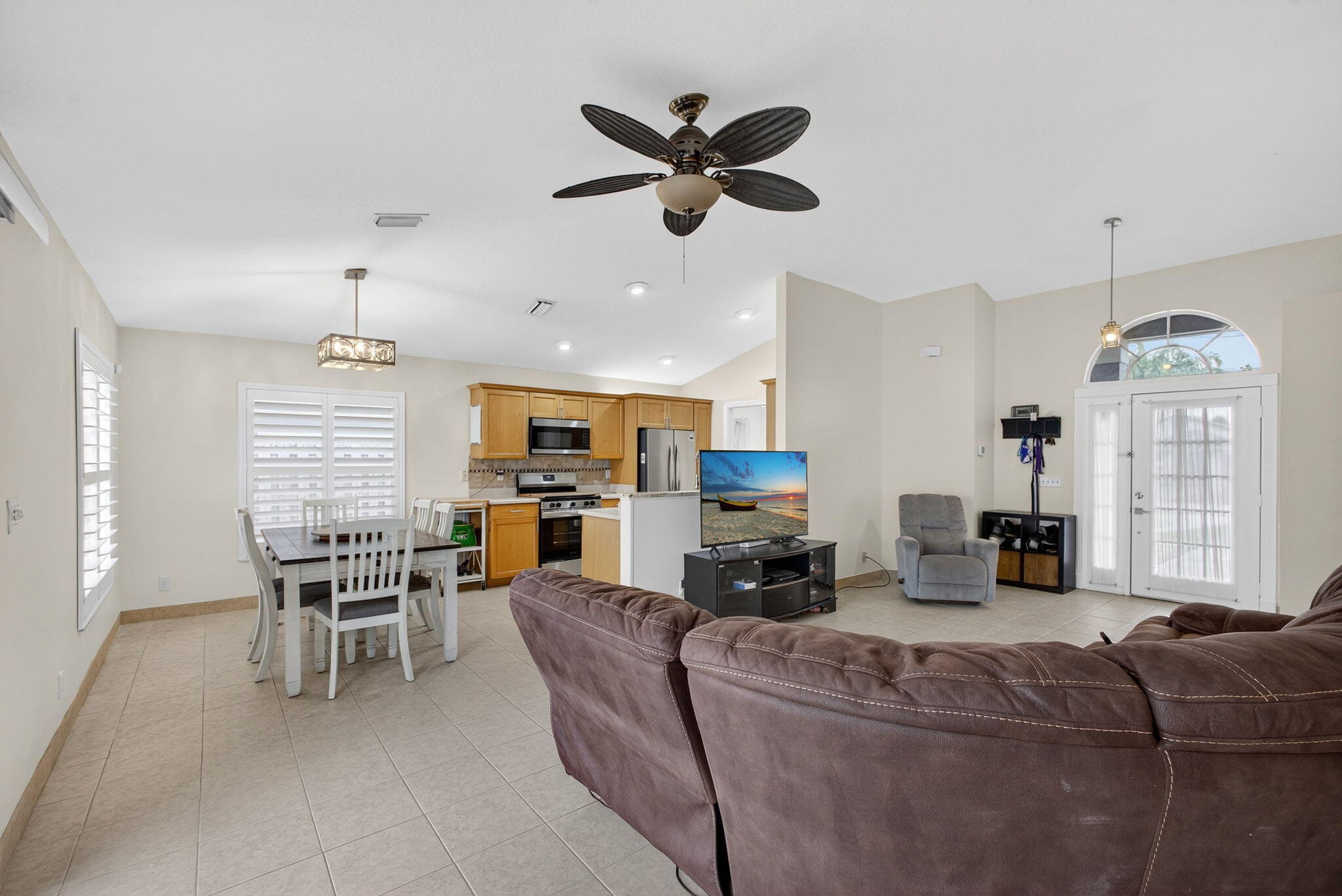 6394 Drake Street Jupiter, FL 33458 - Photo 11 of 54 12-web-or-mls-027_5D1A8397