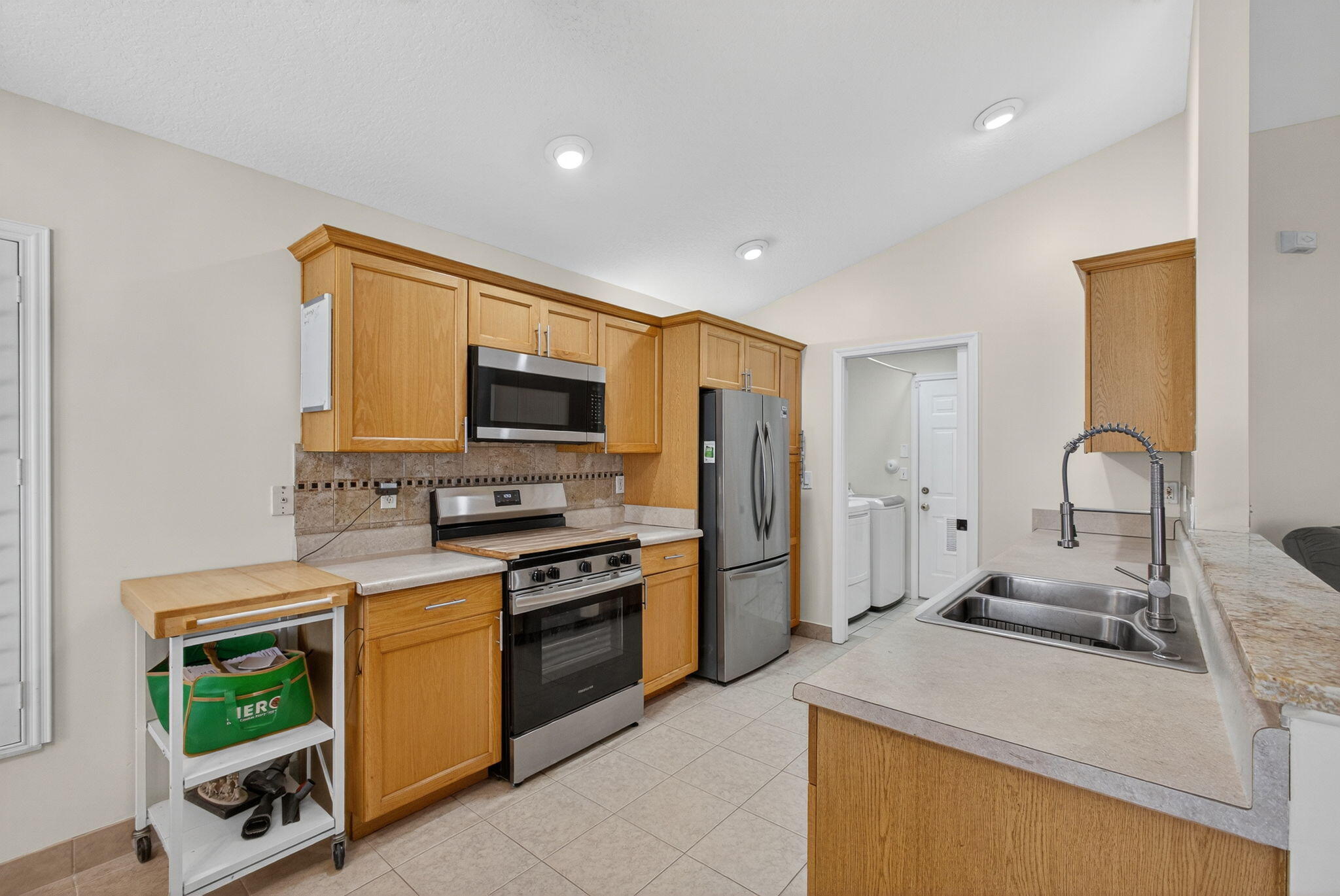 6394 Drake Street Jupiter, FL 33458 - Photo 14 of 54 17-web-or-mls-032_5D1A8422