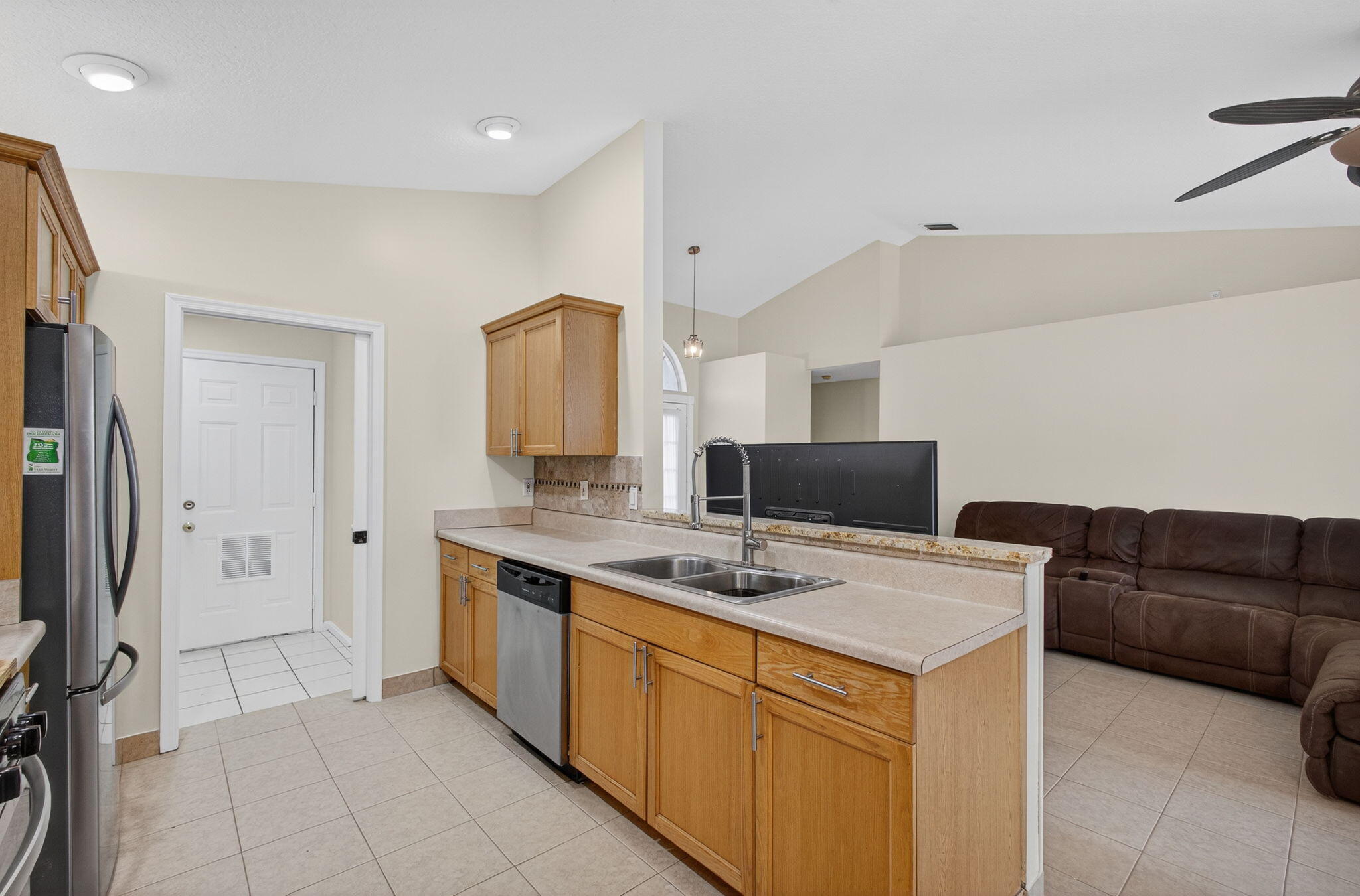 6394 Drake Street Jupiter, FL 33458 - Photo 15 of 54 18-web-or-mls-033_5D1A8427
