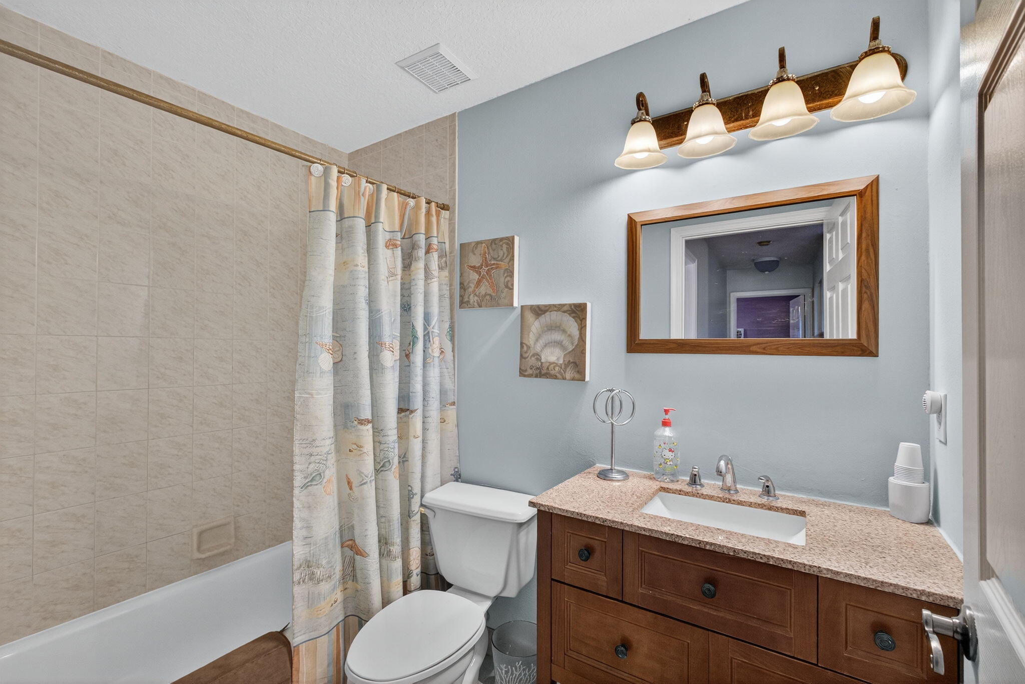 6394 Drake Street Jupiter, FL 33458 - Photo 20 of 54 23-web-or-mls-038_5D1A8452