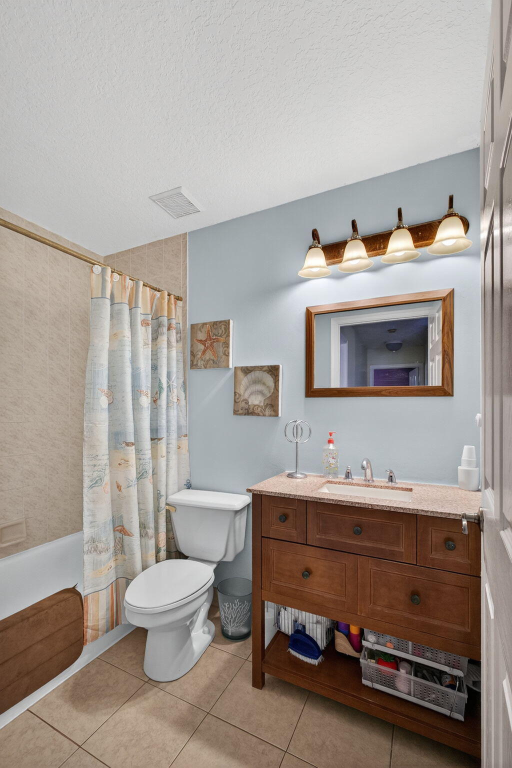 6394 Drake Street Jupiter, FL 33458 - Photo 23 of 54 26-web-or-mls-041_5D1A8469