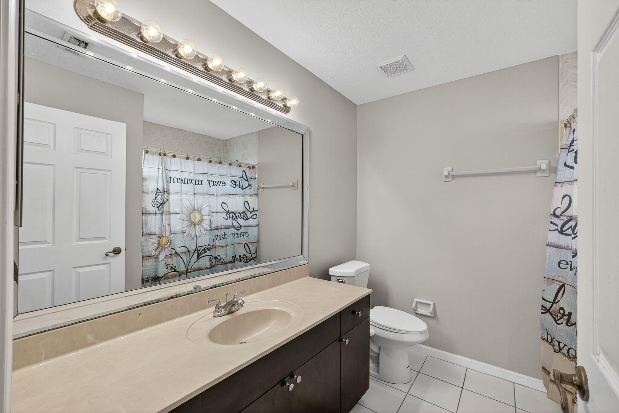 6394 Drake Street Jupiter, FL 33458 - Photo 29 of 54 32-web-or-mls-019_5D1A8358