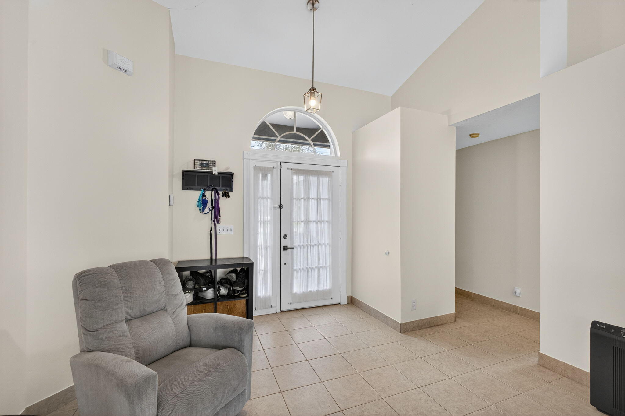 6394 Drake Street Jupiter, FL 33458 - Photo 4 of 54 7-web-or-mls-022_5D1A8372