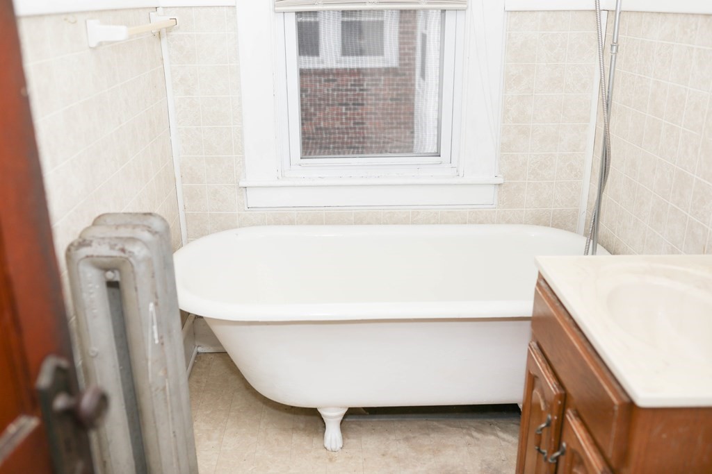19-21 Nye Street Springfield, MA 01104 - Photo 13 of 19 Gallery Image 13