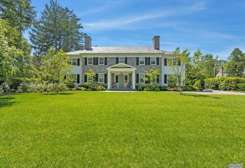 83 Brookside Drive Manhasset, NY 11030 - Photo 1 of 1 Front Exterior