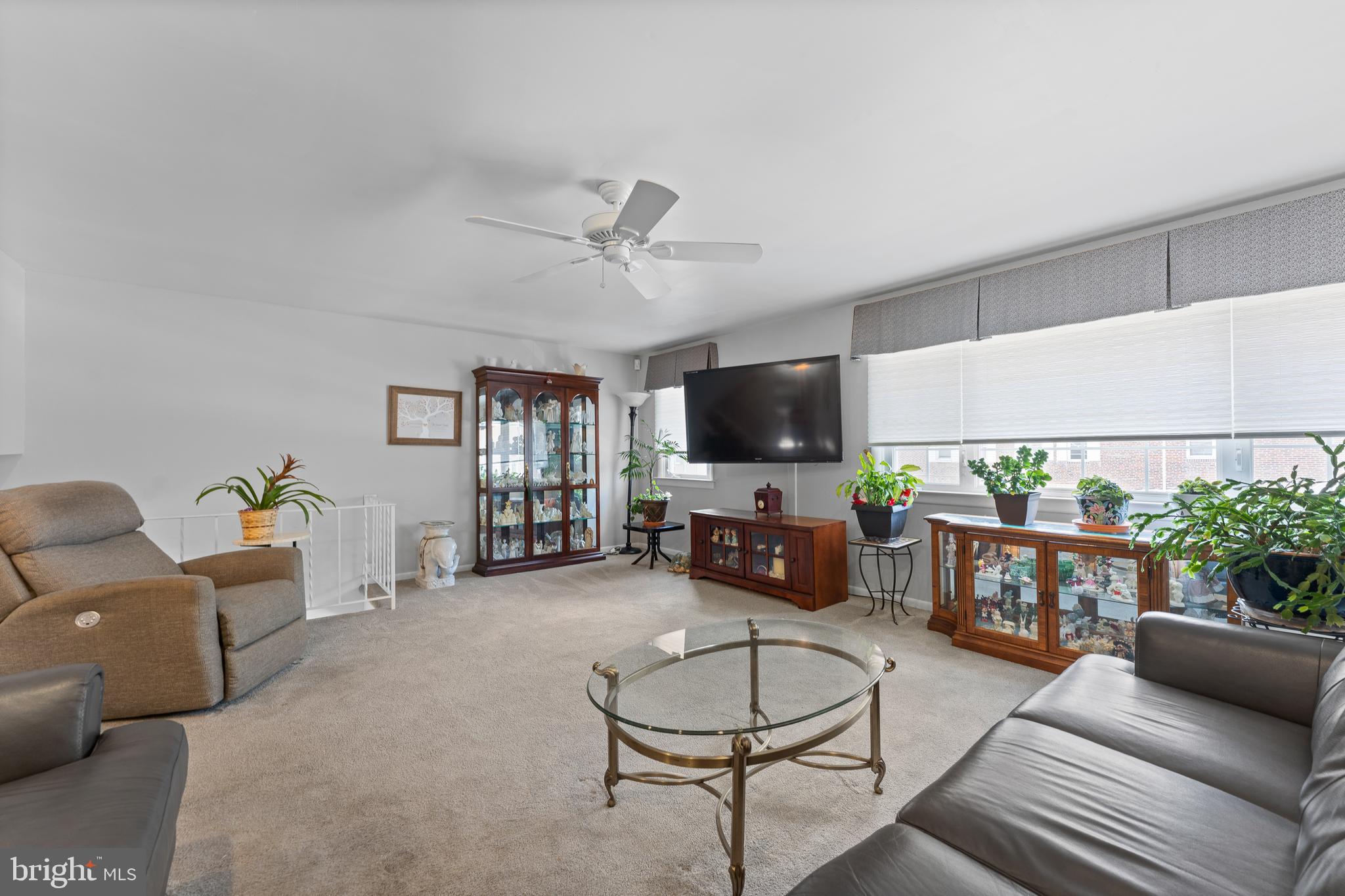 145 Blanchard Road Drexel Hill, PA 19026 - Photo 3 of 38