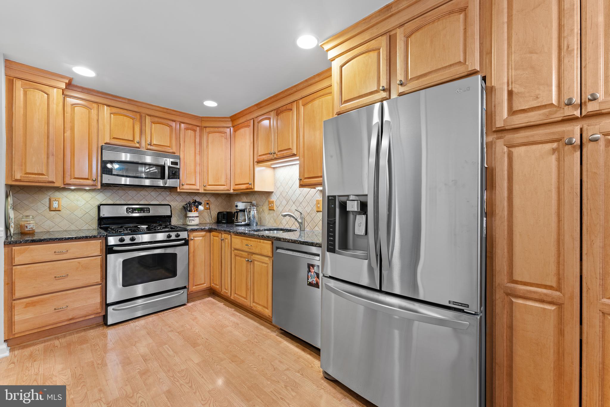 145 Blanchard Road Drexel Hill, PA 19026 - Photo 4 of 38