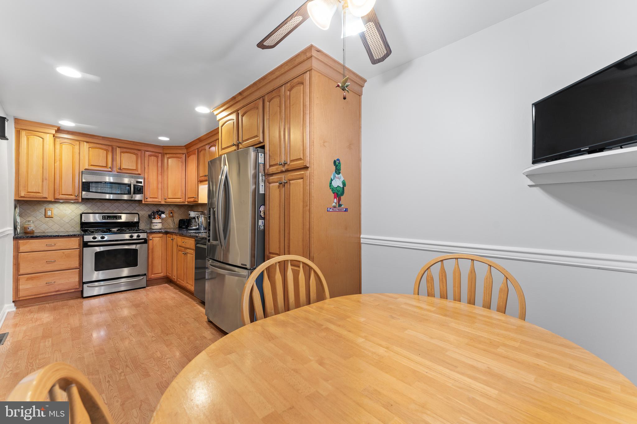 145 Blanchard Road Drexel Hill, PA 19026 - Photo 5 of 38