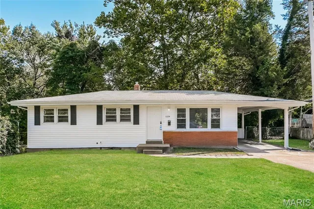 $1,545 | 1224 Weleba Avenue, St. Louis, MO 63121