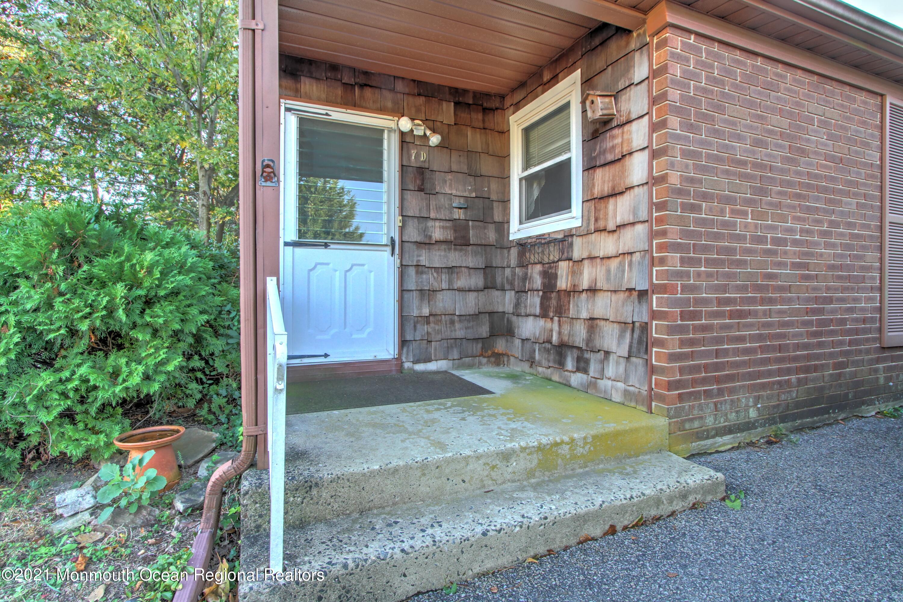 7 D Spring Street Whiting, NJ 08759 - Photo 12 of 16 Front Porch