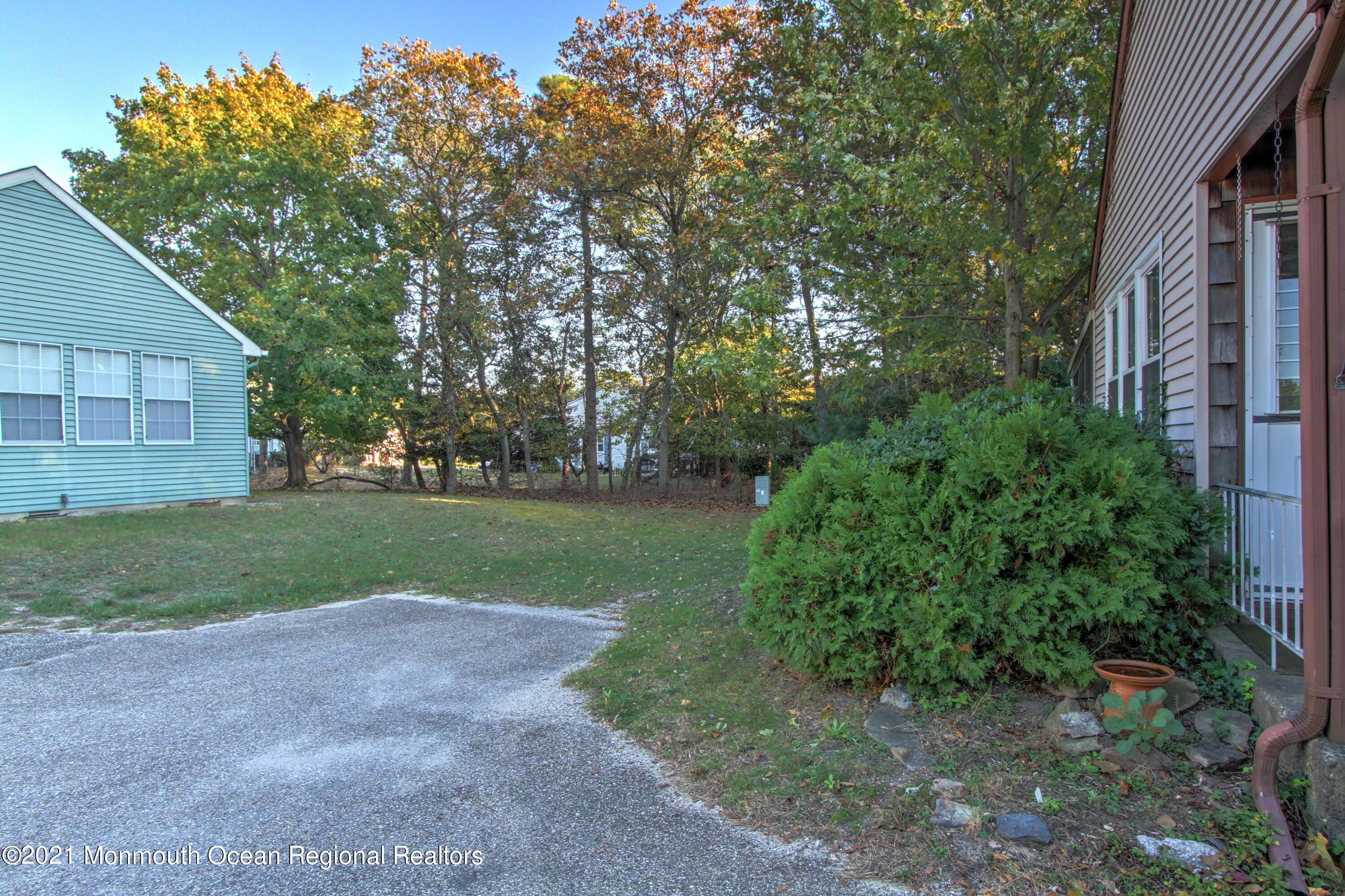 7 D Spring Street Whiting, NJ 08759 - Photo 13 of 16 Left Side
