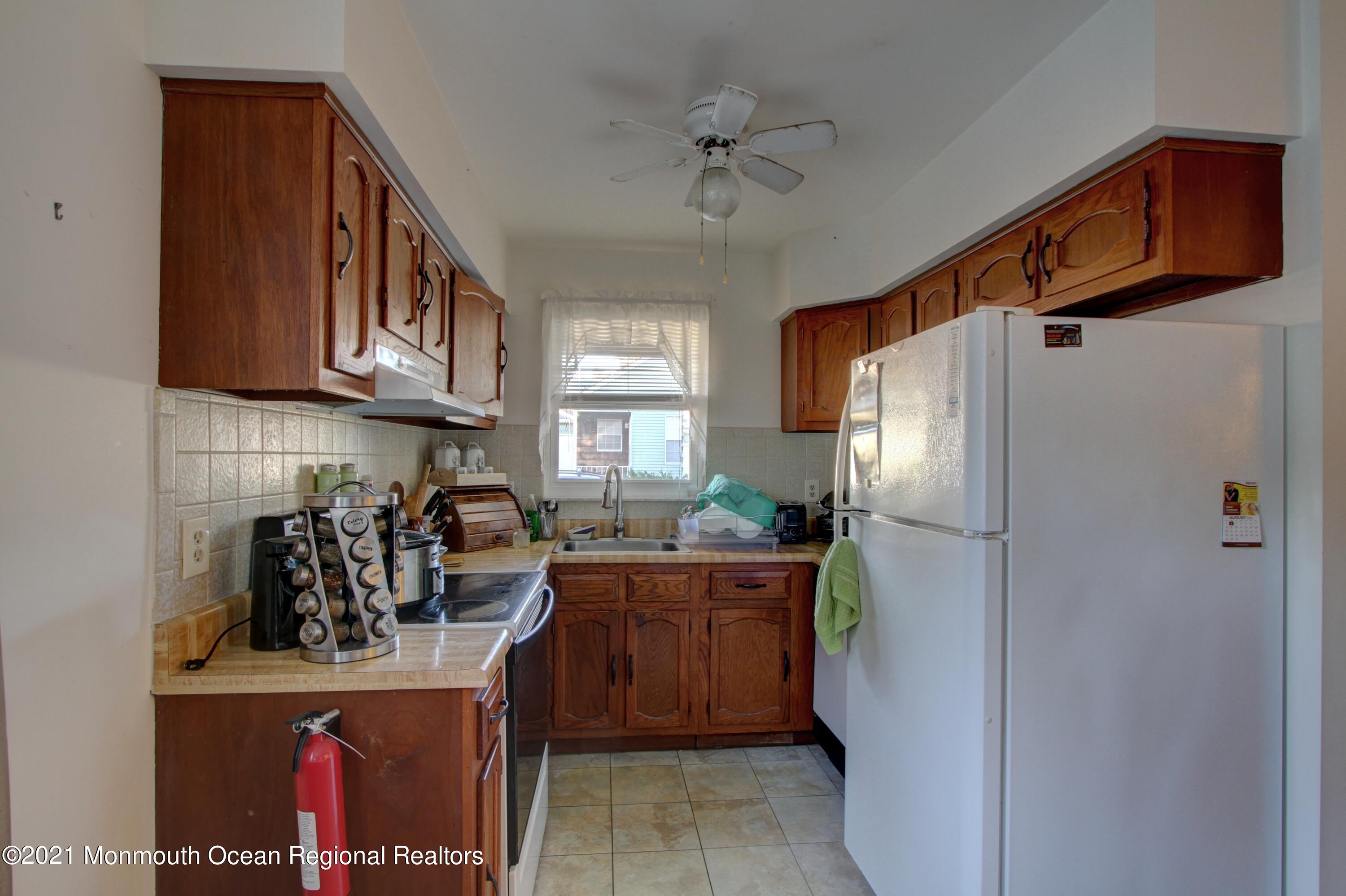 7 D Spring Street Whiting, NJ 08759 - Photo 2 of 16 Kitchen