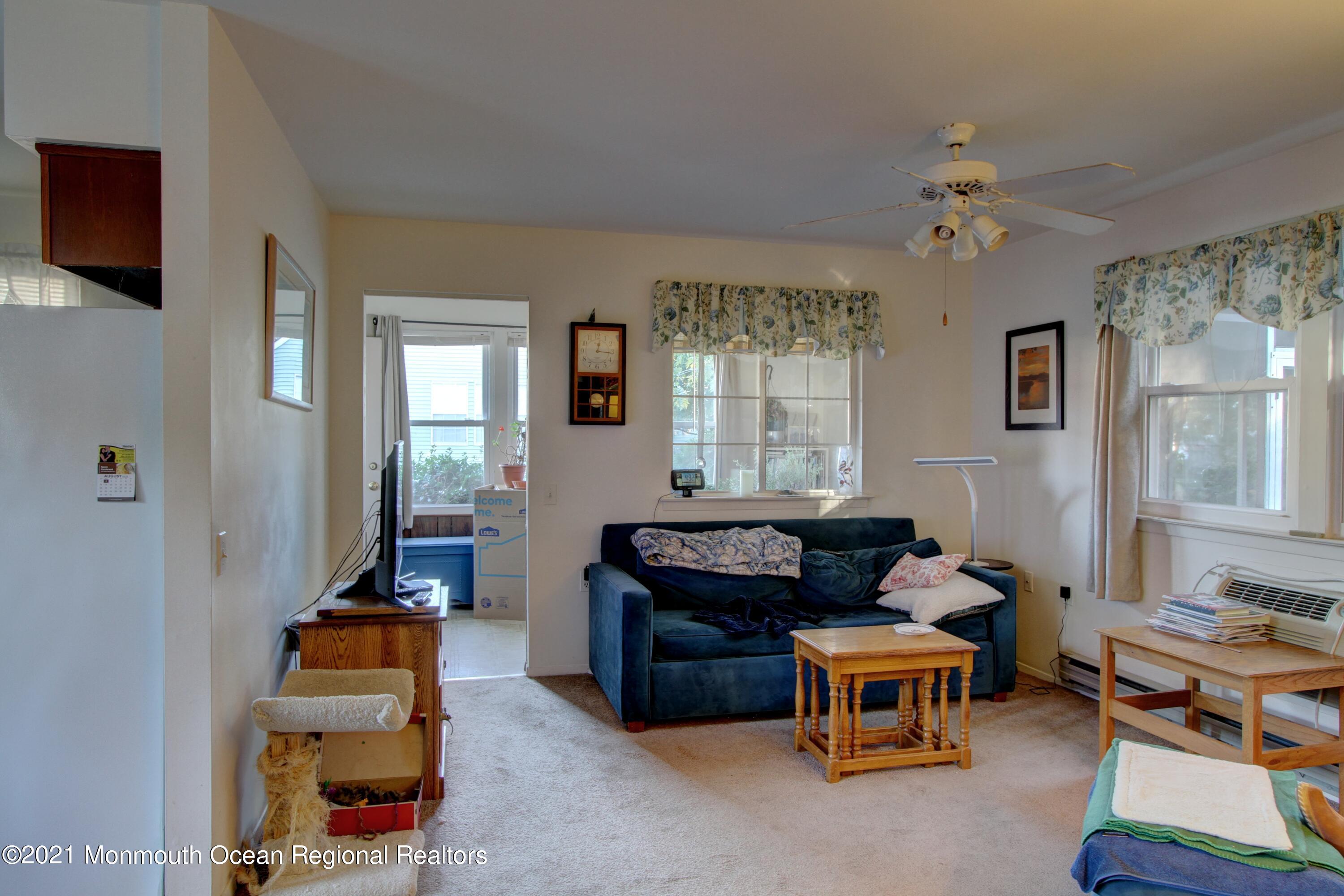 7 D Spring Street Whiting, NJ 08759 - Photo 4 of 16 Living Room