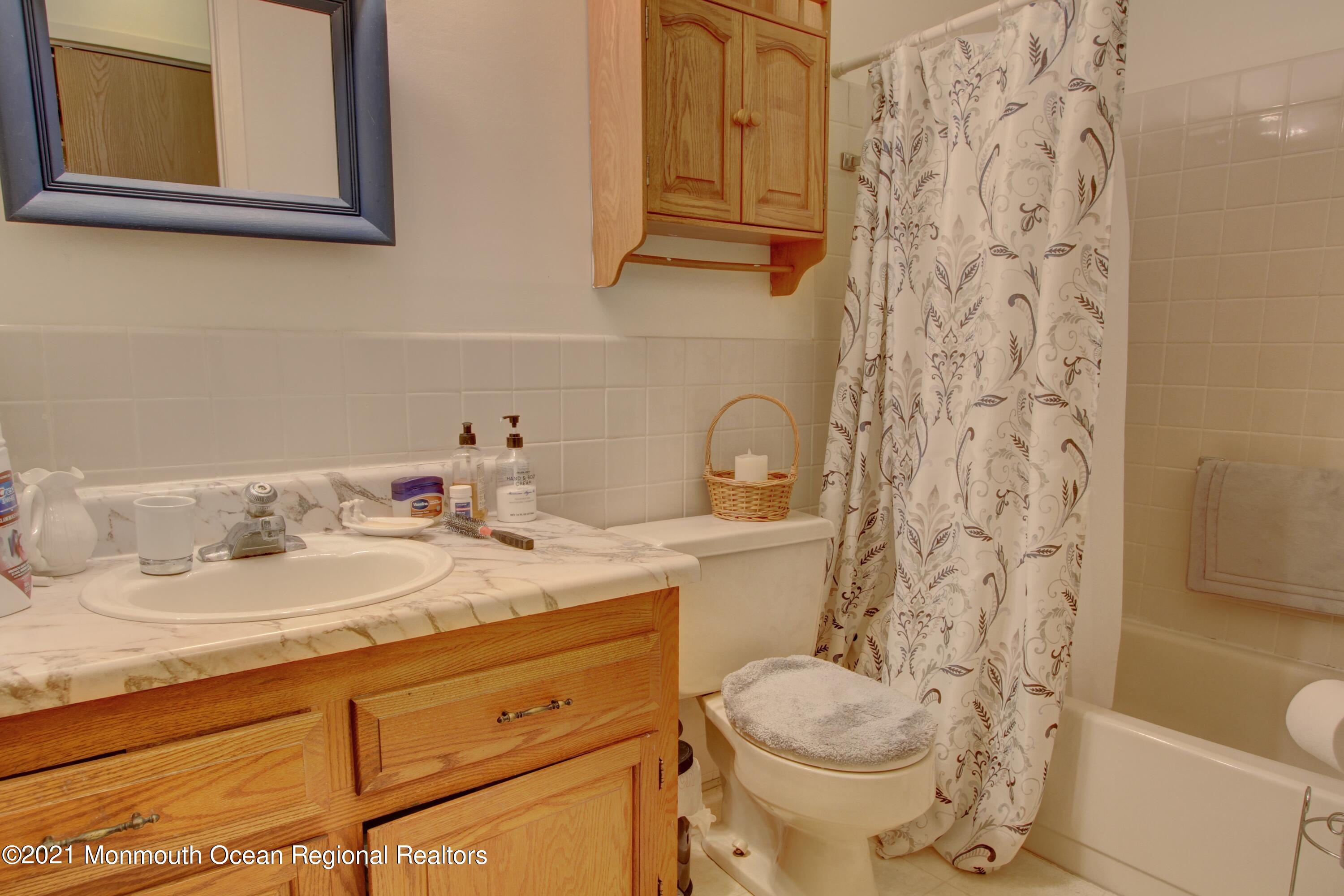 7 D Spring Street Whiting, NJ 08759 - Photo 6 of 16 Full Bath
