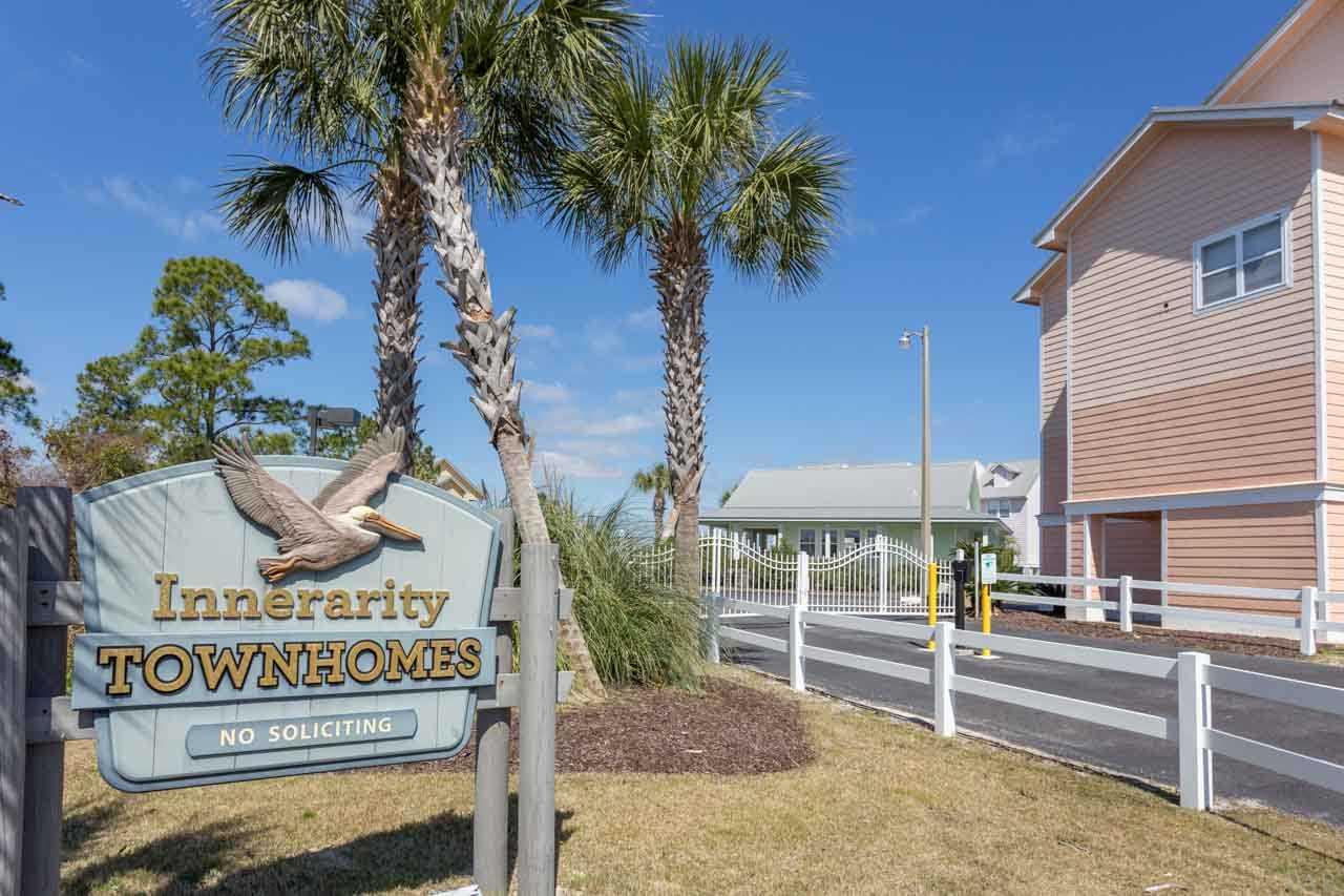 16076 Innerarity Point Road Pensacola, FL 32507 - Photo 6 of 30
