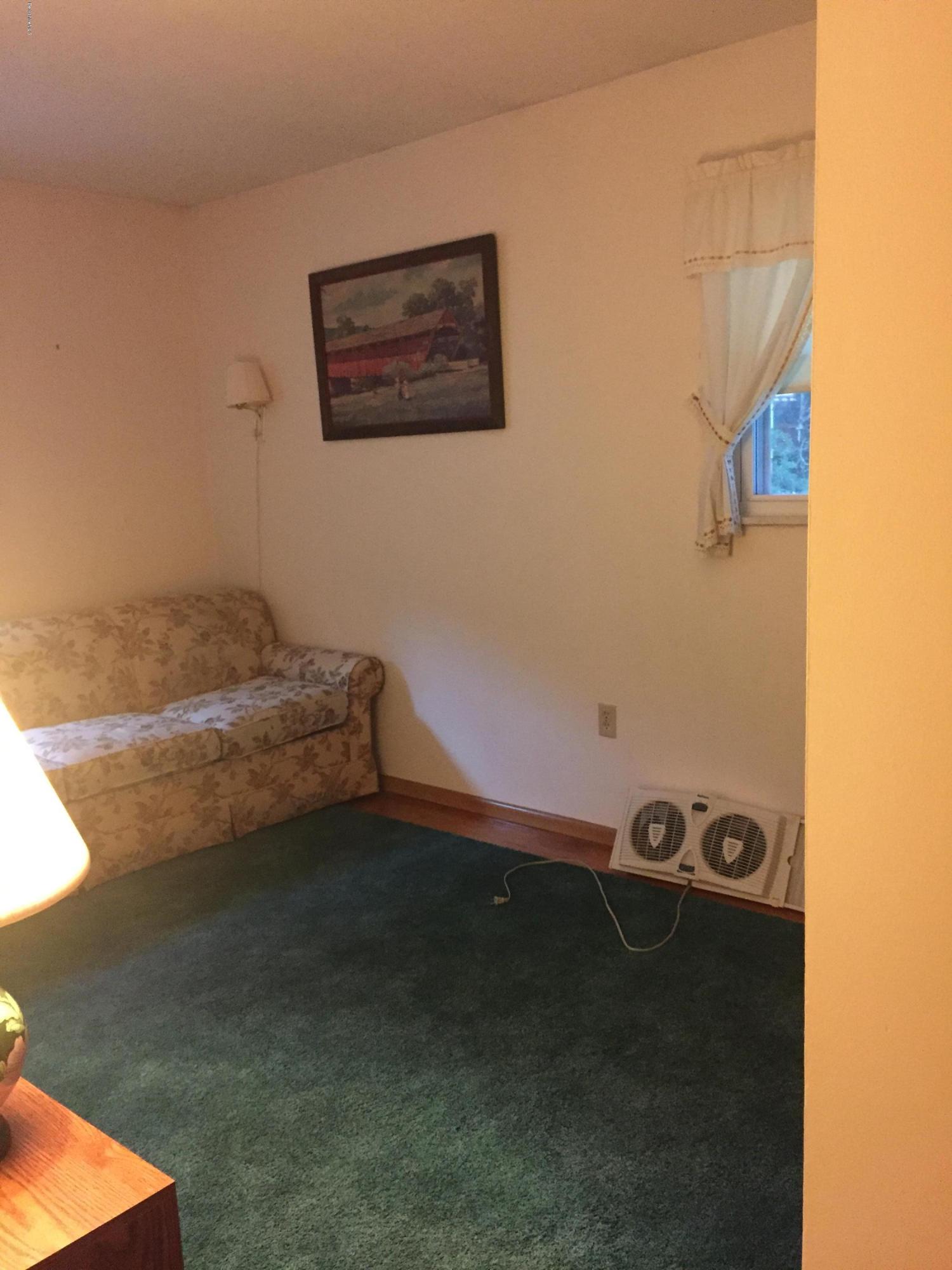 186 Partridge Road Pittsfield, MA 01201 - Photo 11 of 25 16625D12-A1AD-478A-8722-F0BE60AF16D0