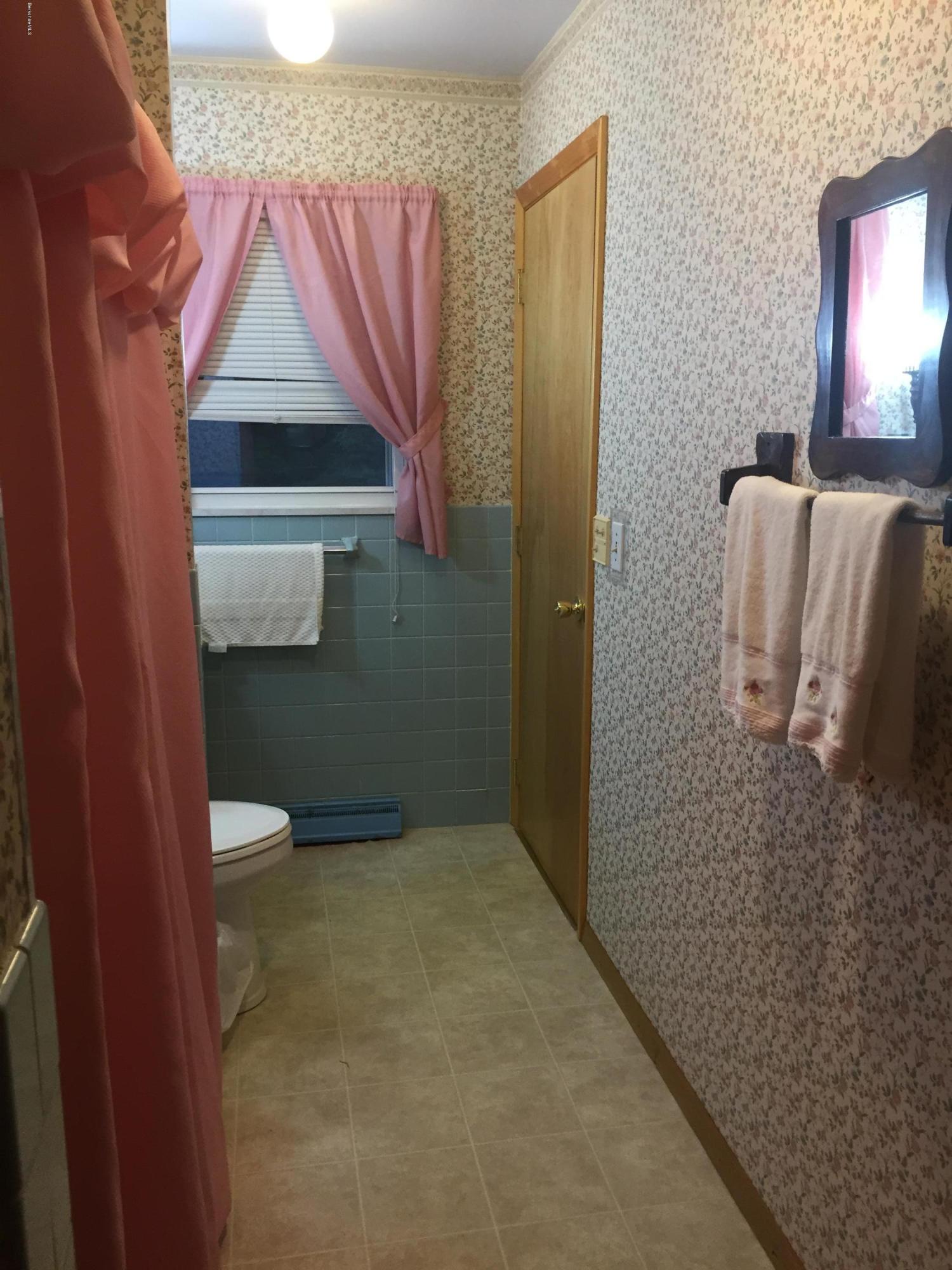 186 Partridge Road Pittsfield, MA 01201 - Photo 12 of 25 7A2B0B44-26F3-4B8C-9791-8A610F315C85