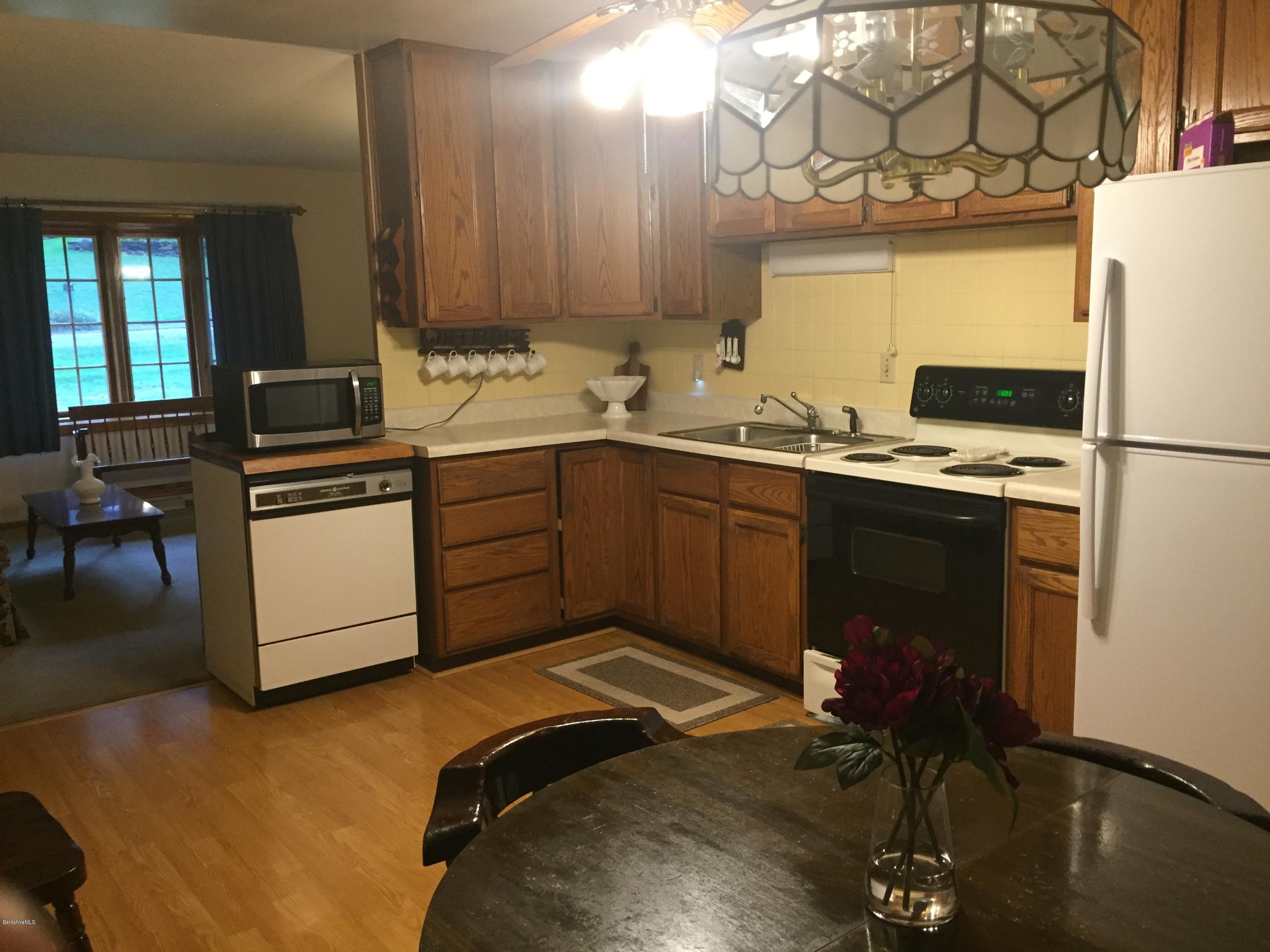 186 Partridge Road Pittsfield, MA 01201 - Photo 7 of 25 27B49139-AFB4-4763-9722-99AD8ECCDD9E
